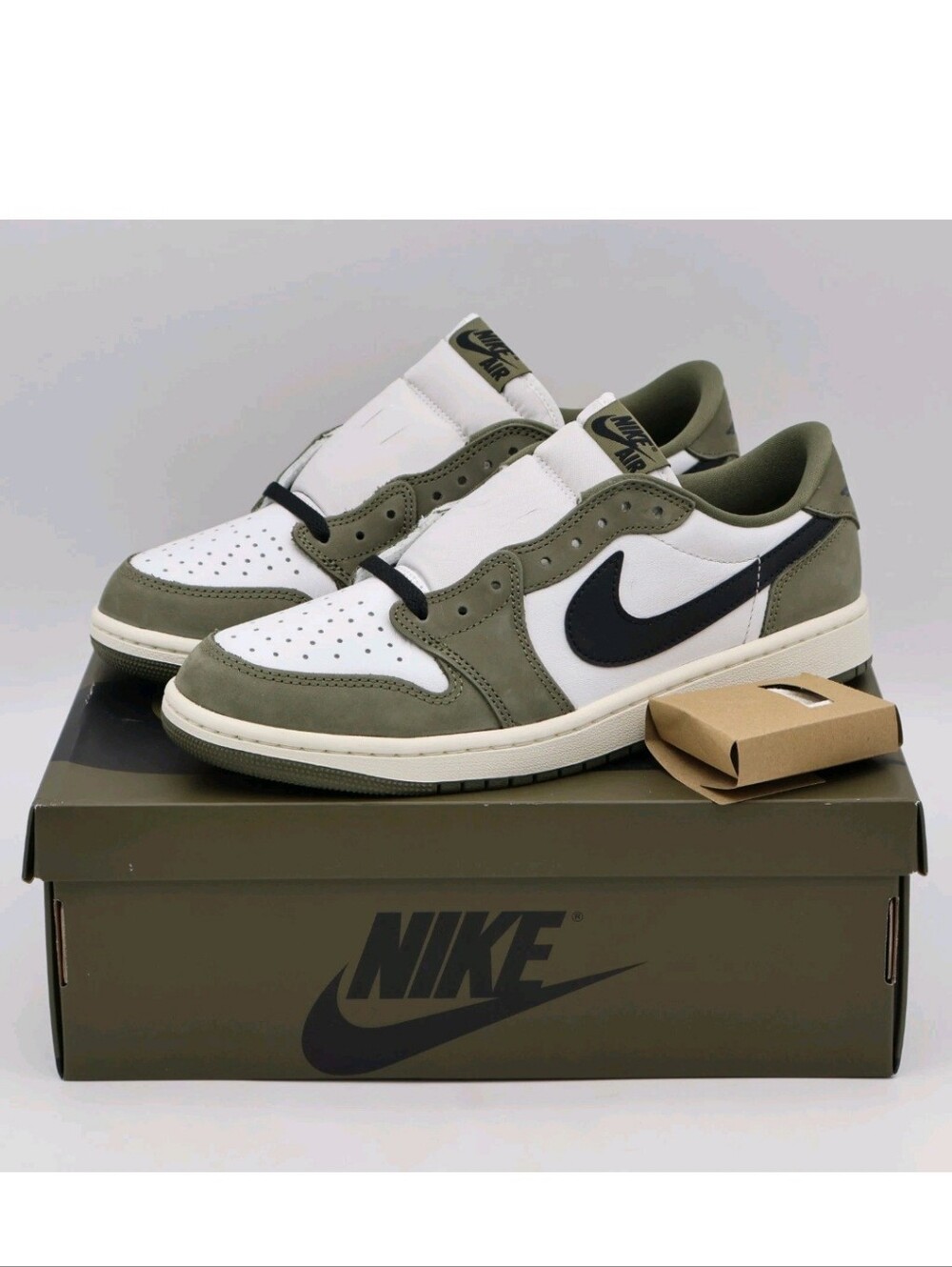 JORDAN RETRO 1 LOW OG OLIVE MENS